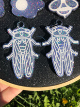 Load image into Gallery viewer, Purple holographic earrings