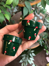 Cargar imagen en el visor de la galería, Mini Mushroom pots! MADE TO ORDER