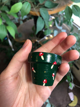 Cargar imagen en el visor de la galería, Mini Mushroom pots! MADE TO ORDER