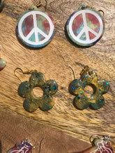Load image into Gallery viewer, Tie dye earrings