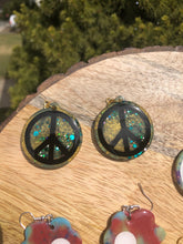 Load image into Gallery viewer, Tie dye earrings