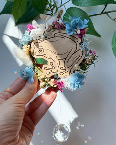 Frog suncatchers