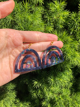 Load image into Gallery viewer, Mixed dark glittery earrings