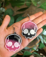 Load image into Gallery viewer, Skull earrings