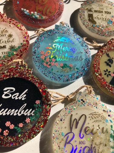Traditional shaker ornaments