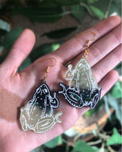 Load image into Gallery viewer, Spooky frog earrings