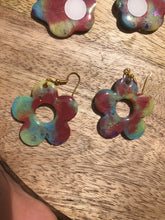 Load image into Gallery viewer, Tie dye earrings